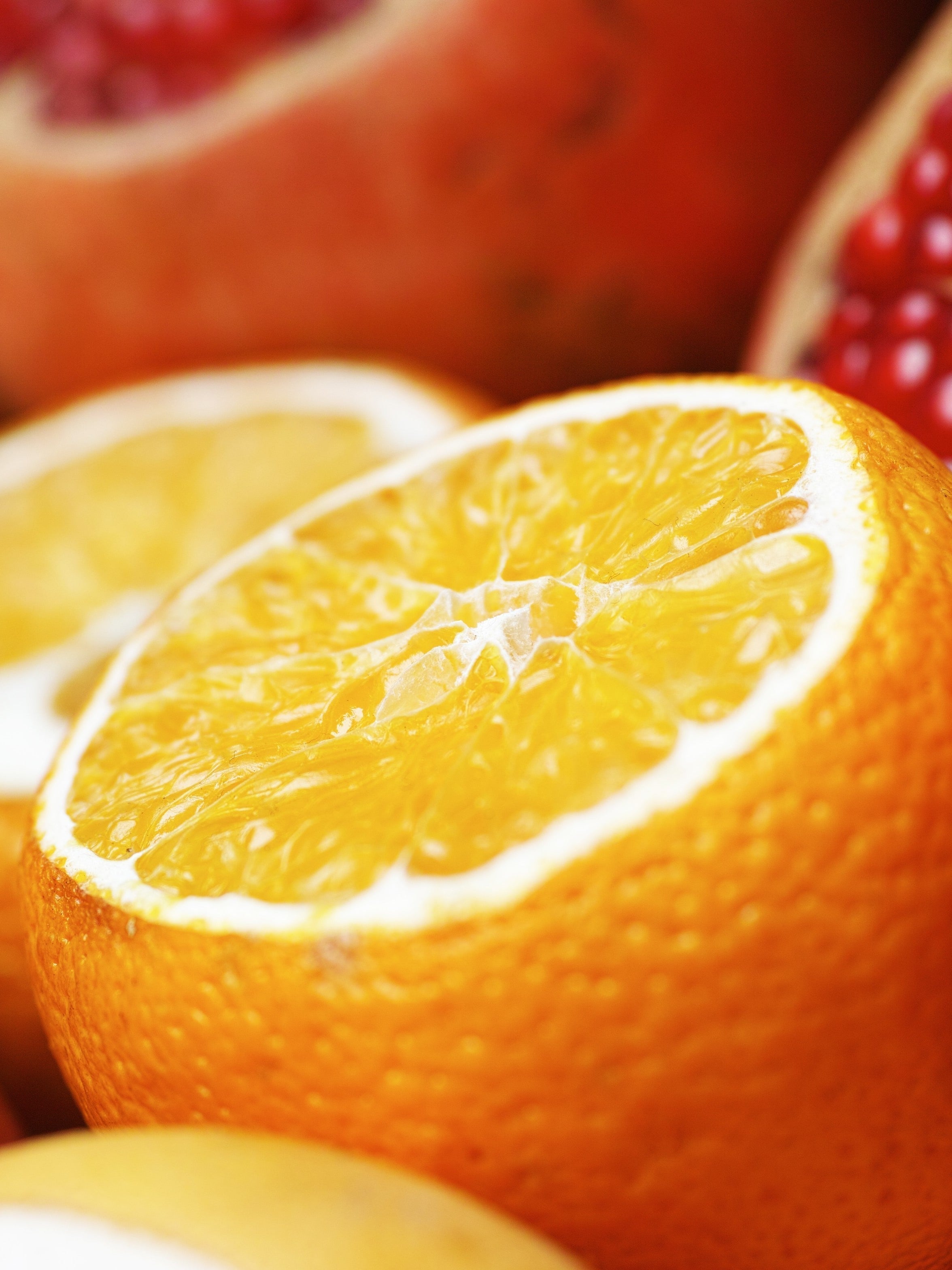 Does vitamin C improve skin?